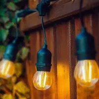 ریسه کابلی و لامپ ادیسونی نور لایت کافه ای