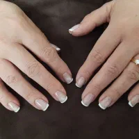 خدمات و آموزش ناخن