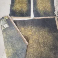 یک فرش کوچک و دو عدد پادری