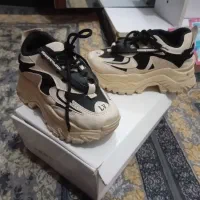 عمله تیمور|کفش و لباس بچه|شوش, |دیوار