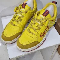 کتونی سرجیو وارداتی...در حد نو سایز ۴۲ بسیار شیک .