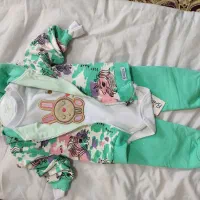 نوزادی سه تیکه|کفش و لباس بچه|قم, جاده معدن|دیوار