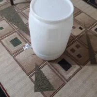 کلمن بزرگ بفروش می‌رسید