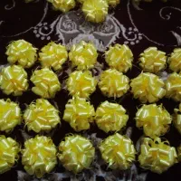 روبان مناصب برای تزئین جعبه کادو