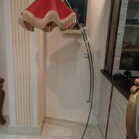 آباژورایستاده