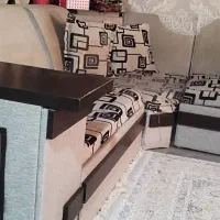 مبل هفت نفره همراه دراور اینه دار پنج میلیون تومان