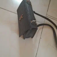 کیف|کیف، کفش، کمربند|دورود, |دیوار
