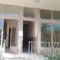 منزل مسکونی مناسب سکونت و انبار و کارگاه