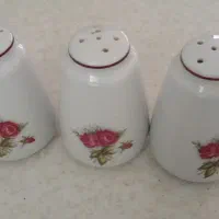 نمدون گل سرخ