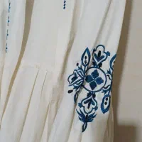 تعدادی لباس و مانتو