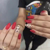 کاشت ناخن ۲۲۰تومان