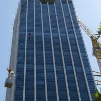 کار با طناب در ارتفاع بدون داربست|خدمات پیشه و مهارت|کیش, |دیوار