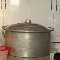 فروش قابلمه و تعدادی لوازم ریز خانگی