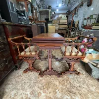 اجناس انتیک وقدیمی منزل