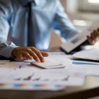 خدمات تخصصی حسابداری و مشاوره مالیاتی