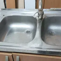 ۹ متر کابینت بدنه فلز در ام دی اف وسینک و هود وشیر|مصالح و تجهیزات ساختمان|اصفهان, شهرستان|دیوار