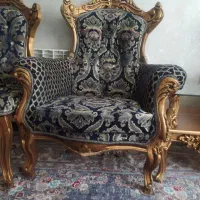 مبلمان ۹نفره سلطنتی بادوعسلی ومیز وسط درحدنو