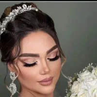 آموزش میکاپ وانجام خدمات میکاپ عروس وهمراهی