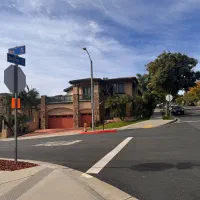 250 متر لواسان کوچک باغ و باغچه