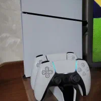 ps5 با دودسته و استند شارژر یک ترابایت نو نو