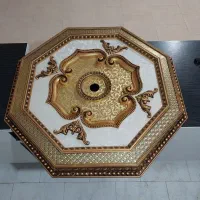 قاب دور لوستر شیک و تمیز
