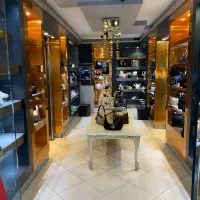 دکور مناسب کیف و کفش و پوشاک بسیار شیک و خاص