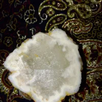 کریستال کوارتز|بدلیجات|فیروزکوه, |دیوار