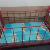 تخت خواب فلزی کودک بهمراه تشک خوشخواب نو|تخت و سرویس خواب|رامهرمز, |دیوار