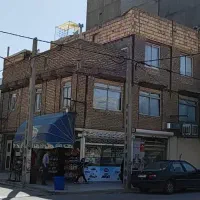 ملک ویلایی سه طبقه با مغازه