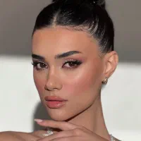 میکاپکار ثابت یاچرخشی سابقه ۳سال|استخدام درمانی، زیبایی، بهداشتی|تهران, آرژانتین|دیوار