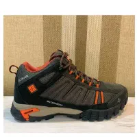 نیم بوت کلمبیا نو،ویتنام سایز۴۴طول کفی۲۸سانت