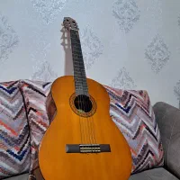 گیتار یاماها c40