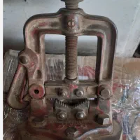 دستگاه لوله فلزی حدیده کن با گیره در حد نو