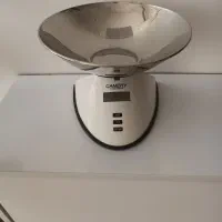 ترازوی آشپزخانه کاملا نو