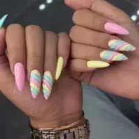 خدمات تخصصی کاشت ناخن