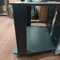 تلویزیون نیم ال سی دی به همراه میز|تلویزیون و پروژکتور|کرمان, |دیوار