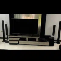 مبل راحتی و میز ال ای دی