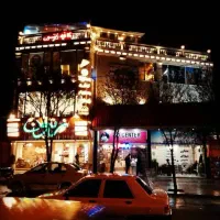 پیک موتوری یا ماشین و پرسنل ساده|استخدام خدمات فروشگاه و رستوران|بروجرد, |دیوار