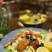 سالادزن رستوران ترجیحا خانم|استخدام خدمات فروشگاه و رستوران|ارومیه, |دیوار