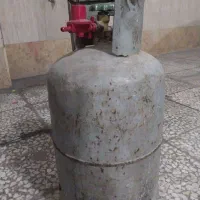 یک عددکپسول گاز بوتان به همراه ژیگلاتور