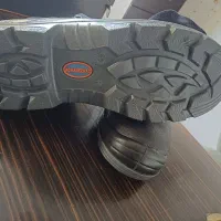 کفش کار|کیف، کفش، کمربند|رباط‌کریم, نصیرشهر|دیوار