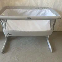 تخت کنارمادر