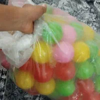 تعدادی توپ بازی|اسباببازی بچه|شاهینشهر, شهرک هشت بهشت|دیوار