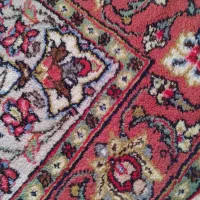 فرش دستباف.