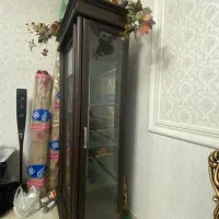 بوفه شیشه ای ۴ طبقه چراغ دار|بوفه، ویترین، کنسول|رشت, آزادگان|دیوار