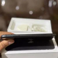 آیفون ۱۱ نرمال|موبایل|میانه, |دیوار