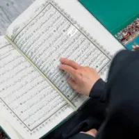 قرآن خوانی برای شفای مریضامون