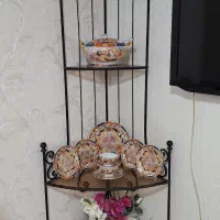 ویترین سه گوش فلزی