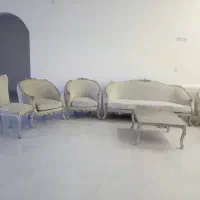 مبل سبک نئو کلاسیک به همراه جلو مبلی و عسلی