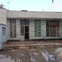 سرمایهگذاری روی ملک ۲۵۰ متری مناسب برای نوسازی|فروش زمین و ملک کلنگی|شیراز, فرگاز|دیوار